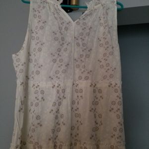 2 dresses large,  blue striped , light tan pants